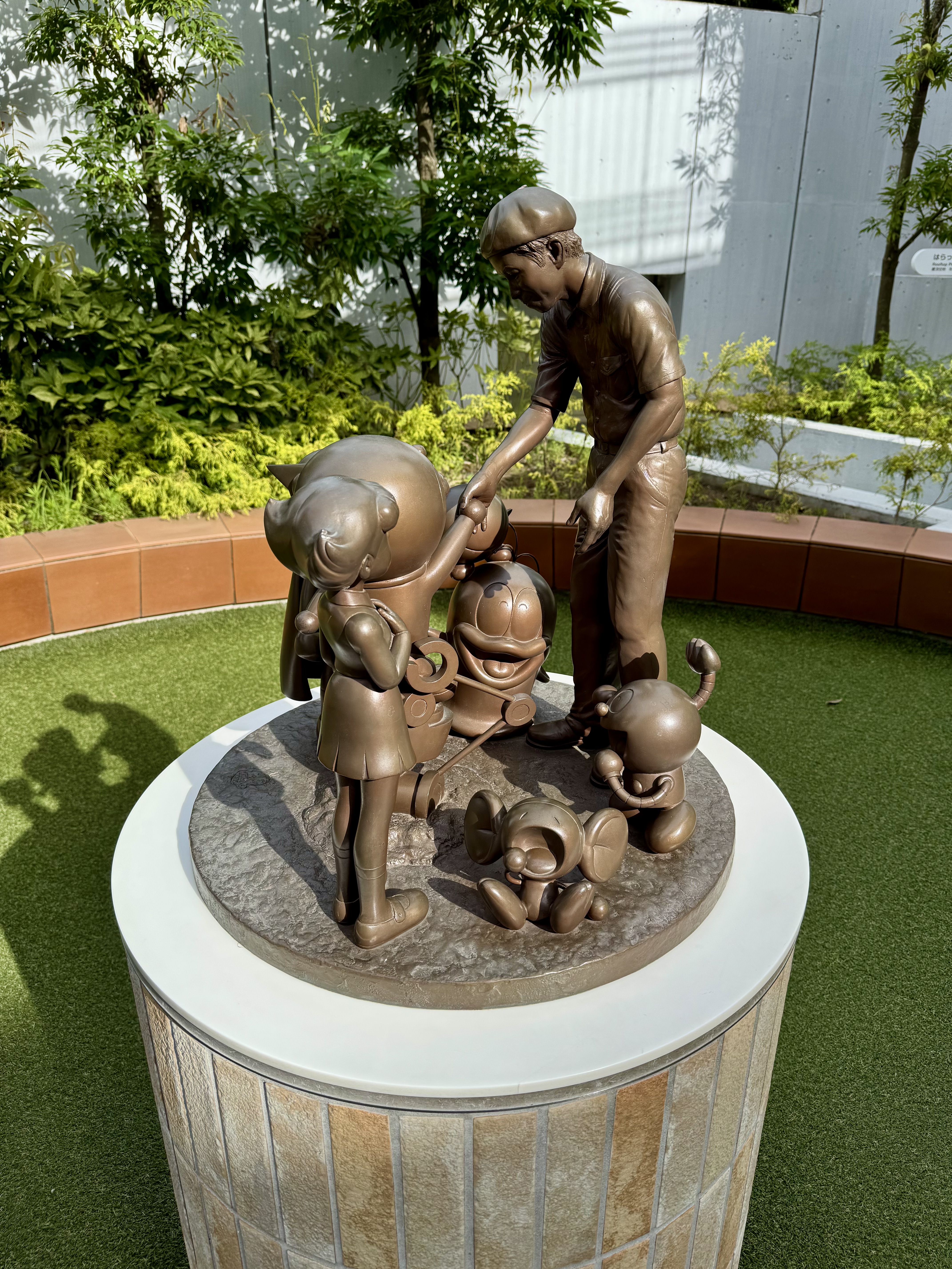 Image 02